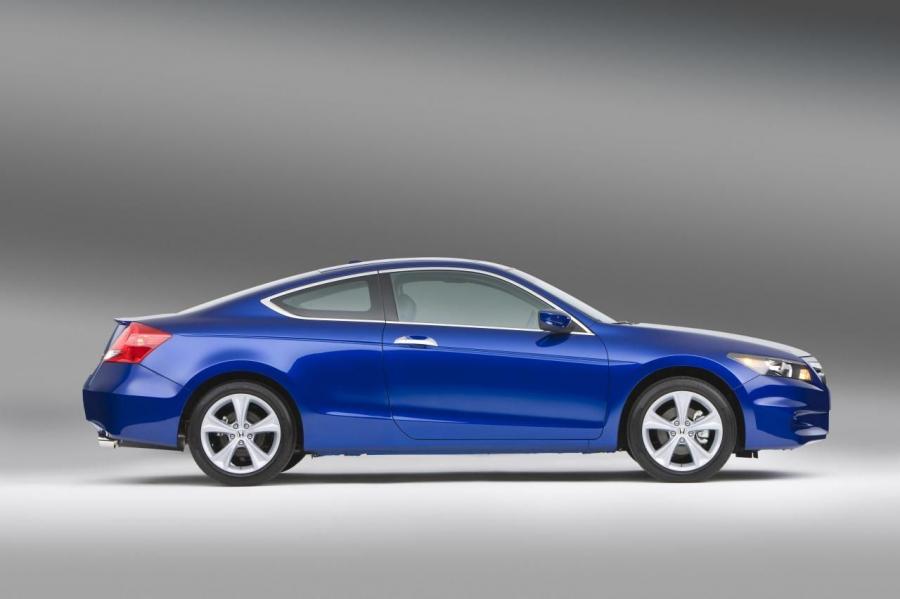  Honda Accord Coupe 2011 года  (фото 8 из 14)